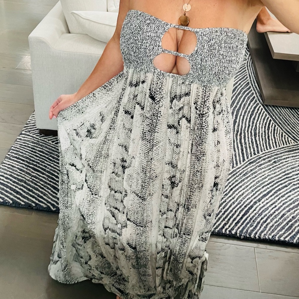 Python black and white strapless maxi